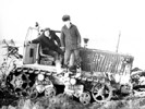 Ваня и Лёша на тракторе <h3>(фото из архива Галины Макаровой)</h3>