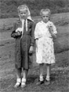 Никуличева Зина и Мухина Нина <h3>(фото из архива Зинаиды Дмитриевой)</h3>